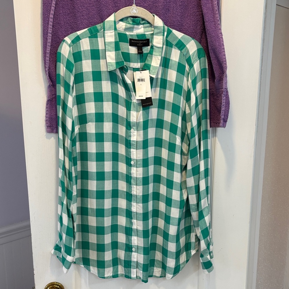 NWT Banana Republic Factory Green and White Checkered Button Down Shirt